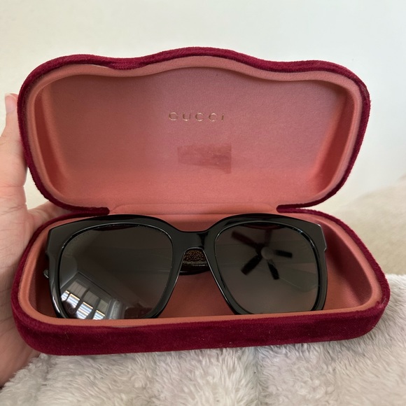 Gucci sunglasses! ☀️ - Picture 4 of 4